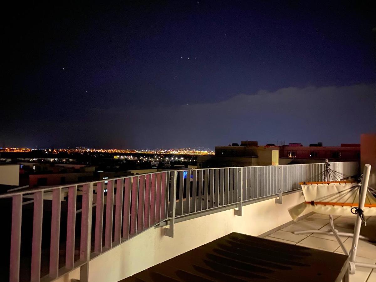 Sonnenwohnen Penthouse Direkt Bei U-bahn Und Therme Mit Anbindung Ins Zentrum Appartamento Vienna